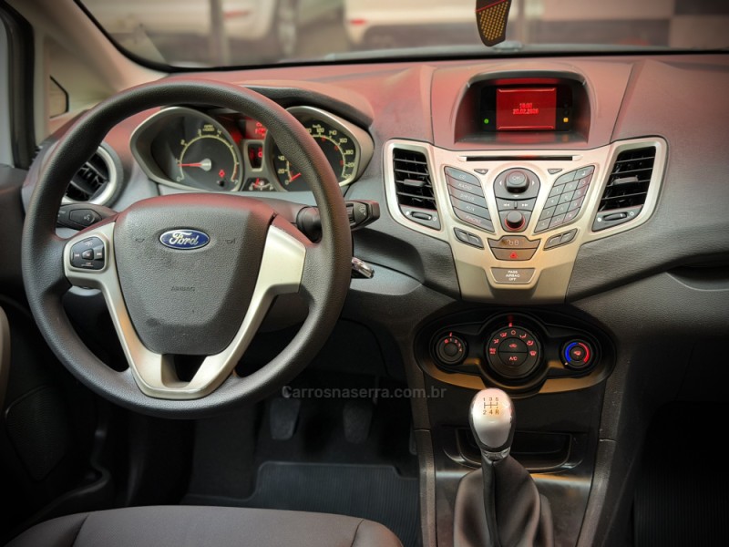 FIESTA 1.6 SE HATCH 16V FLEX 4P MANUAL - 2012 - ESTâNCIA VELHA