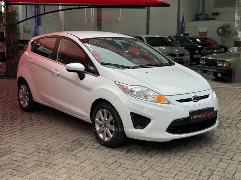 FIESTA 1.6 SE HATCH 16V FLEX 4P MANUAL - 2012 - ESTâNCIA VELHA