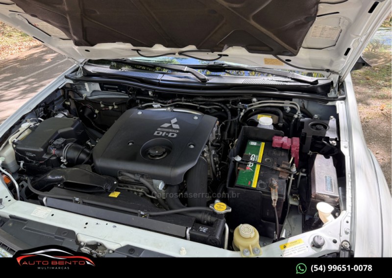 PAJERO DAKAR 3.2 HPE 4X4 7 LUGARES 16V TURBO INTERCOOLER DIESEL 4P AUTOMÁTICO - 2016 - BENTO GONçALVES