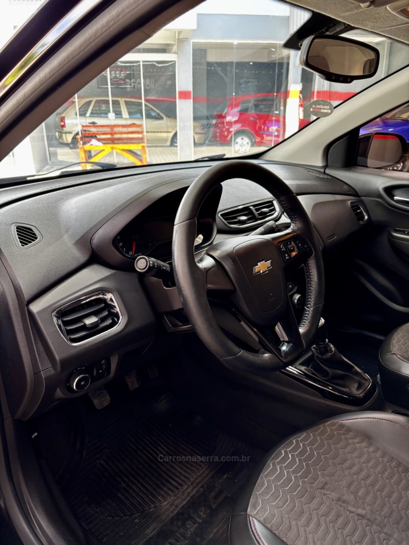 ONIX 1.4 MPFI LTZ 8V FLEX 4P MANUAL - 2017 - HARMONIA