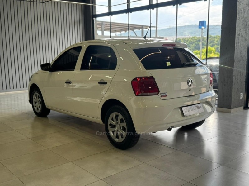 GOL 1.0 12V MPI TOTALFLEX 4P MANUAL - 2023 - DOIS IRMãOS