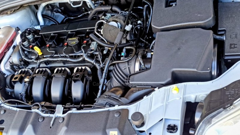 FOCUS 2.0 S SEDAN 16V FLEX 4P AUTOMÁTICO - 2015 - CAXIAS DO SUL