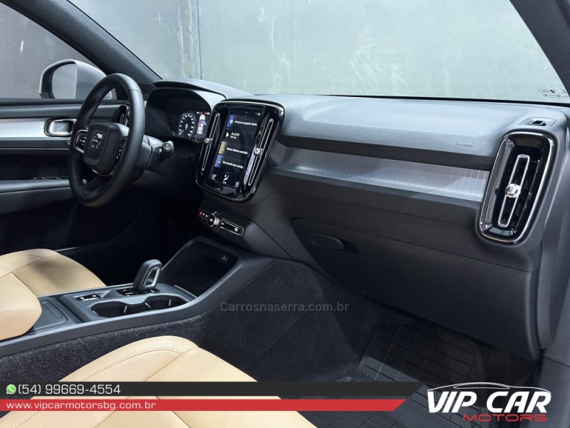 XC 40 2.0 T5 GASOLINA MOMENTUM AWD GEARTRONIC - 2020 - FARROUPILHA