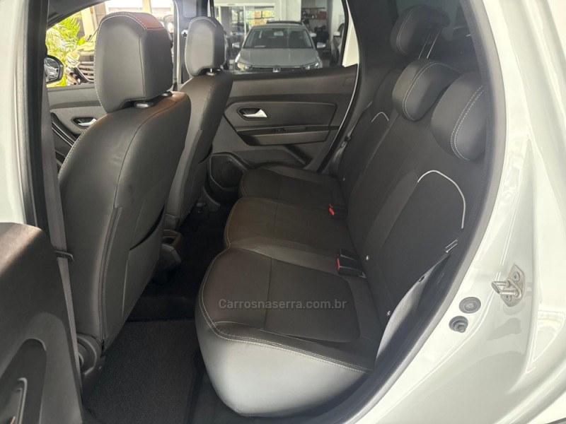 DUSTER 1.6 ICONIC 16V FLEX 4P AUTOMÁTICO - 2022 - NOVO HAMBURGO