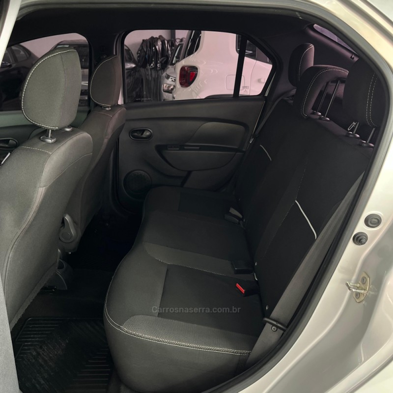 LOGAN 1.0 ZEN 12V FLEX 4P MANUAL - 2022 - CANOAS