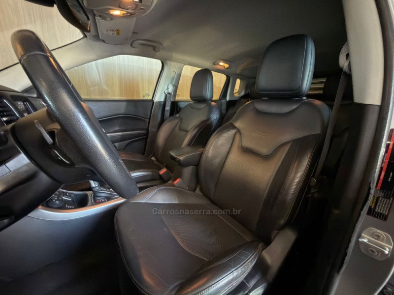 COMPASS 2.0 16V DIESEL LONGITUDE 4X4 AUTOMÁTICO - 2019 - LAJEADO