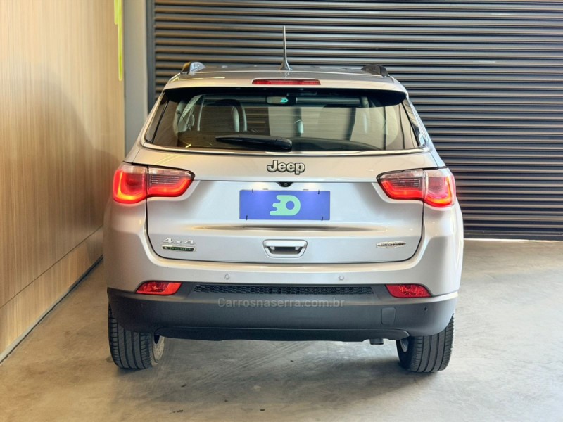 COMPASS 2.0 16V DIESEL LONGITUDE 4X4 AUTOMÁTICO - 2019 - LAJEADO