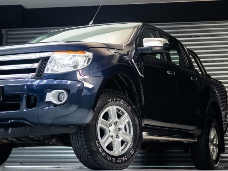 RANGER 2.5 XLT 4X2 CD 16V FLEX 4P MANUAL - 2013 - CAXIAS DO SUL