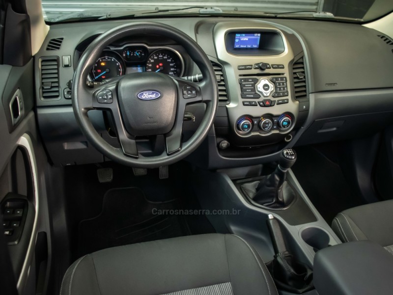 RANGER 2.5 XLT 4X2 CD 16V FLEX 4P MANUAL - 2013 - CAXIAS DO SUL