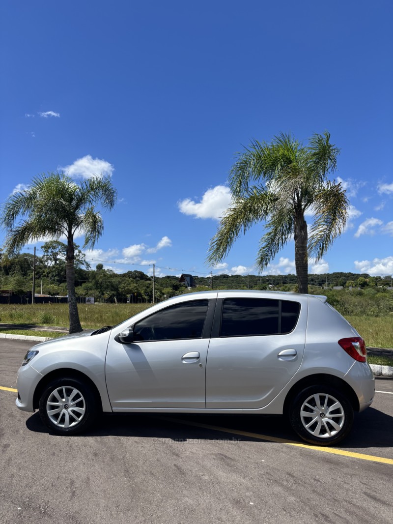 SANDERO 1.6 EXPRESSION 8V FLEX 4P MANUAL - 2016 - CARLOS BARBOSA