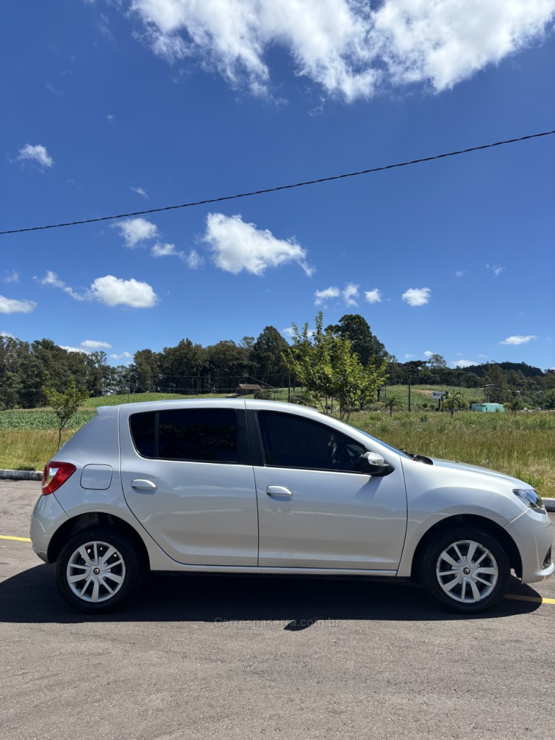 SANDERO 1.6 EXPRESSION 8V FLEX 4P MANUAL - 2016 - CARLOS BARBOSA