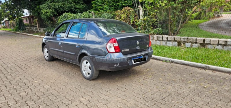 CLIO 1.0 16V FLEX 4P MANUAL - 2004 - IVOTI