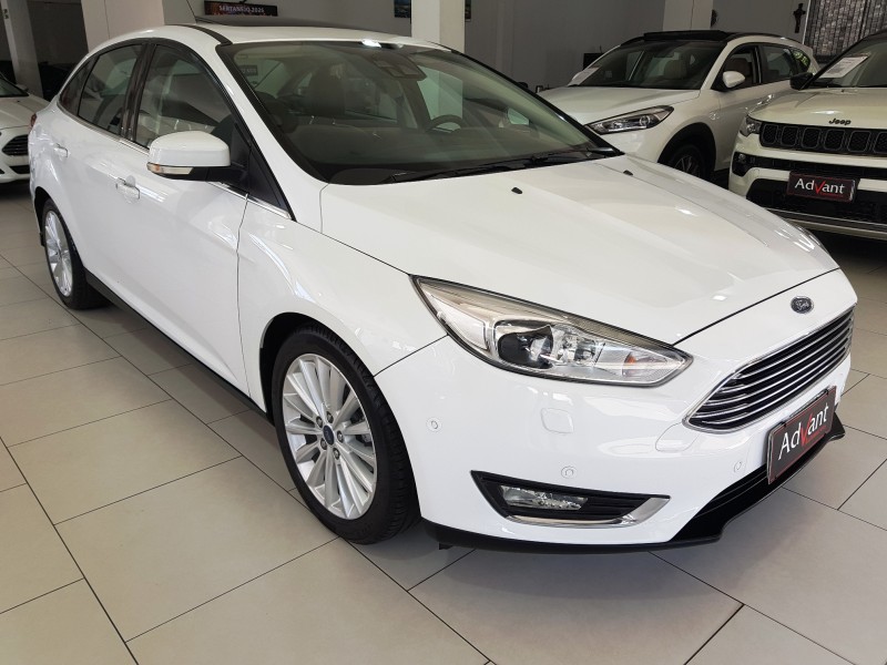 FOCUS 2.0 TITANIUM PLUS FASTBACK 16V FLEX 4P AUTOMÁTICO - 2016 - CAXIAS DO SUL