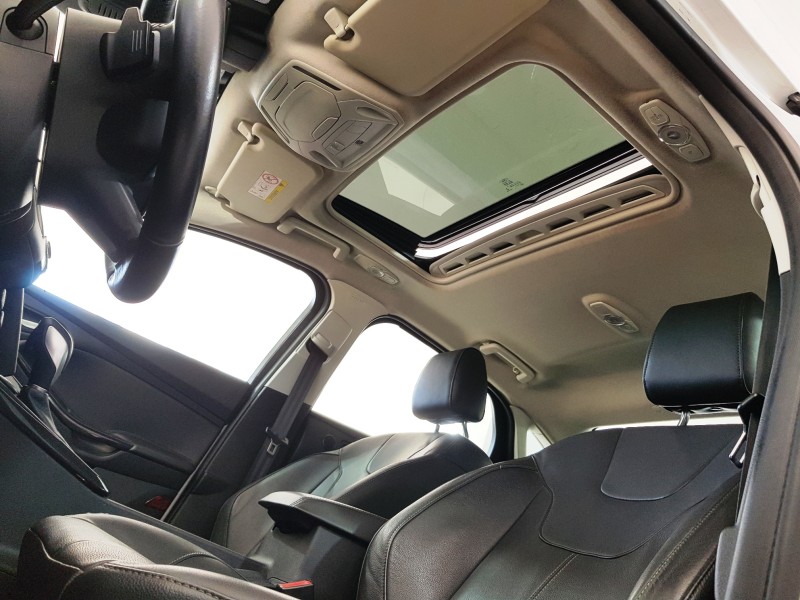 FOCUS 2.0 TITANIUM PLUS FASTBACK 16V FLEX 4P AUTOMÁTICO - 2016 - CAXIAS DO SUL