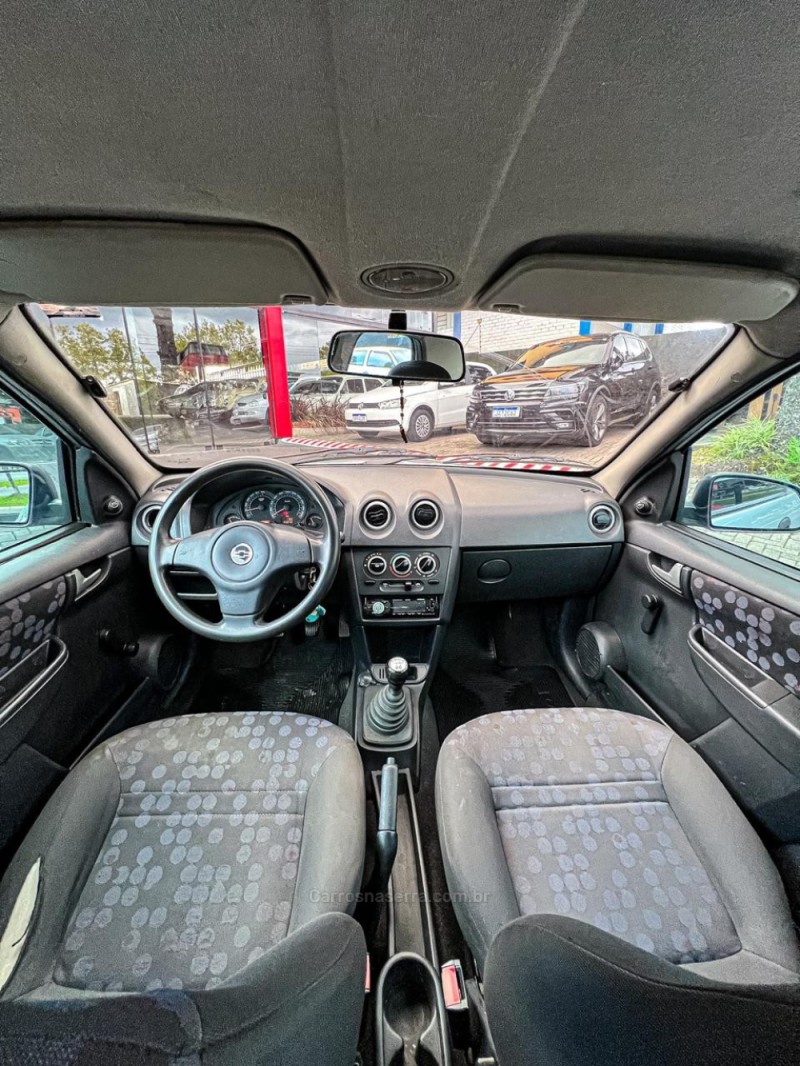 PRISMA 1.4 MPFI JOY 8V FLEX 4P MANUAL - 2009 - CANELA