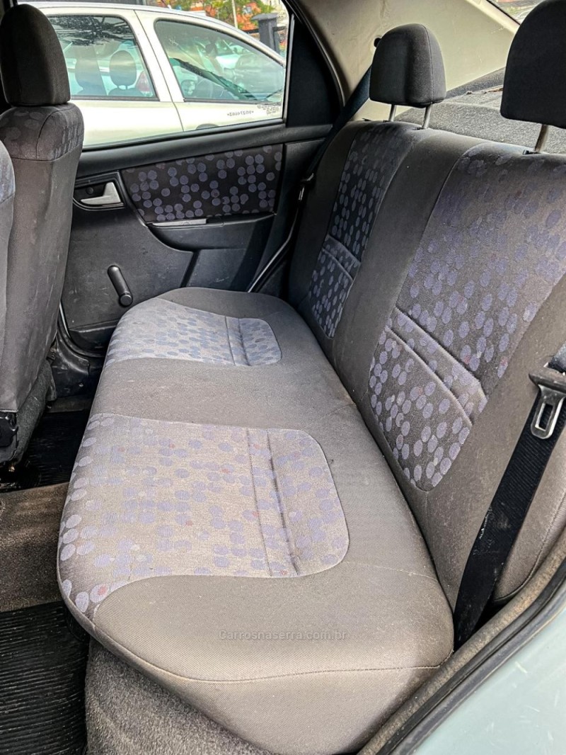 PRISMA 1.4 MPFI JOY 8V FLEX 4P MANUAL - 2009 - CANELA