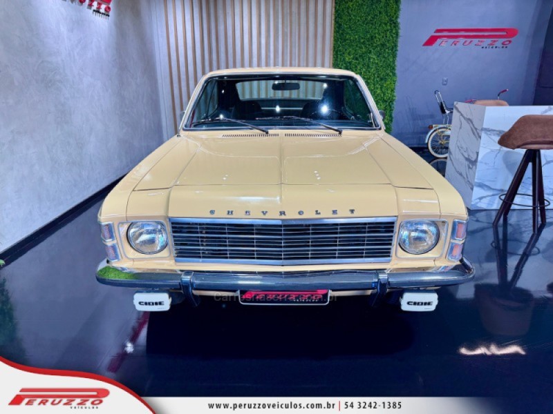 OPALA 4.1 COMODORO 12V GASOLINA 2P MANUAL - 1976 - NOVA PRATA