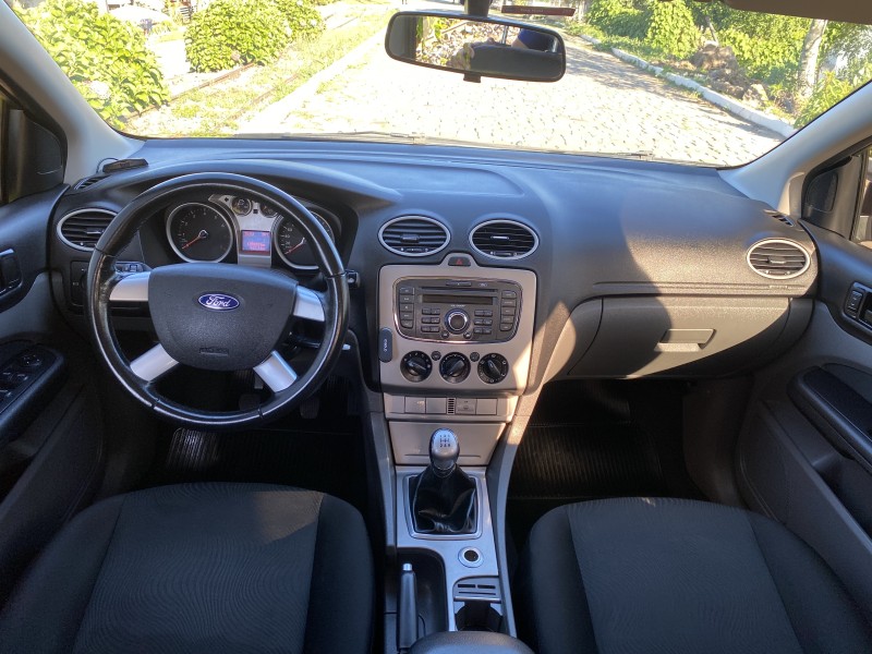 FOCUS 1.6 GLX 16V FLEX 4P MANUAL - 2013 - CARLOS BARBOSA