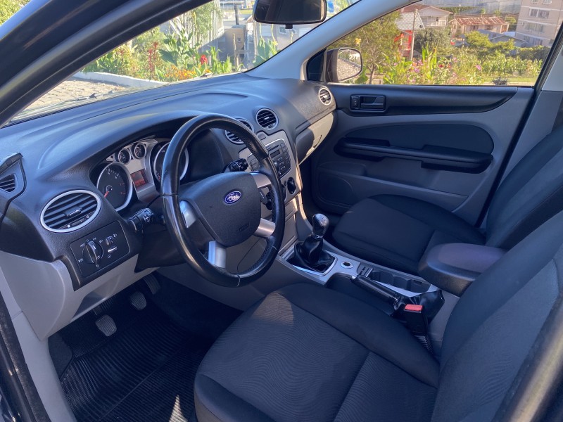 FOCUS 1.6 GLX 16V FLEX 4P MANUAL - 2013 - CARLOS BARBOSA