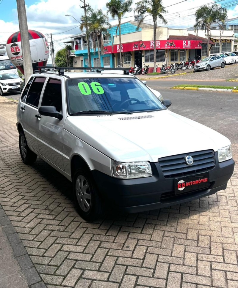 UNO 1.0 MPI MILLE FIRE 8V FLEX 2P MANUAL - 2006 - PAROBé