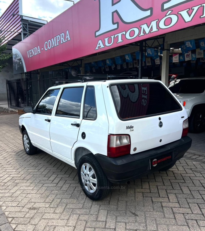 UNO 1.0 MPI MILLE FIRE 8V FLEX 2P MANUAL - 2006 - PAROBé