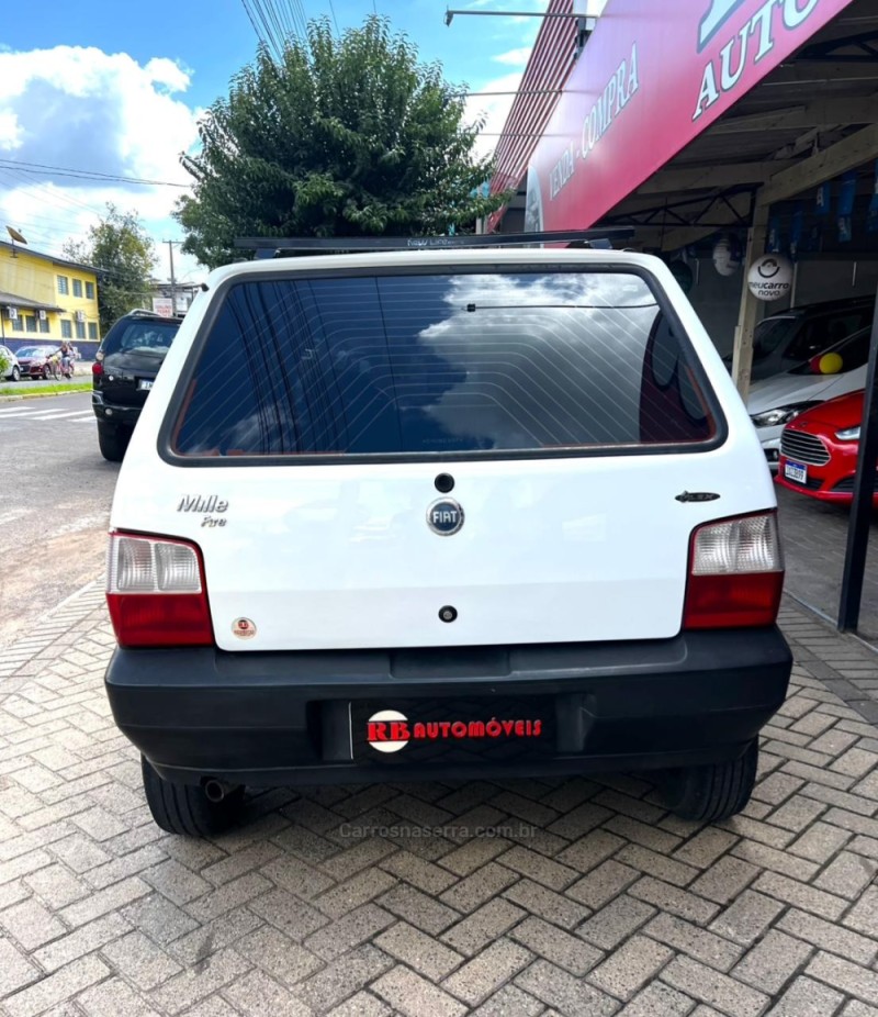 UNO 1.0 MPI MILLE FIRE 8V FLEX 2P MANUAL - 2006 - PAROBé