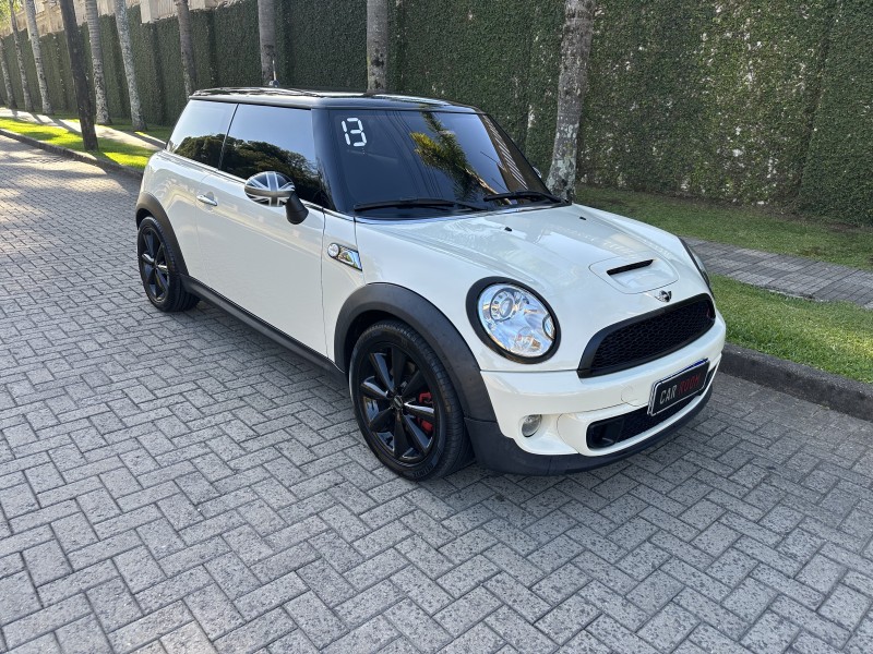 COOPER 1.6 S 16V TURBO GASOLINA 2P AUTOMÁTICO - 2013 - CAXIAS DO SUL