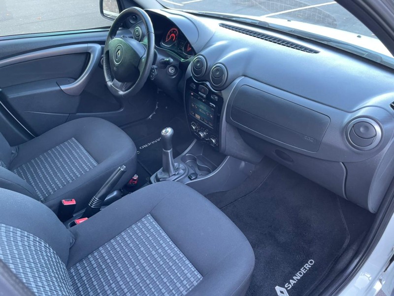 SANDERO 1.6 EXPRESSION 16V FLEX 4P MANUAL - 2014 - CAXIAS DO SUL