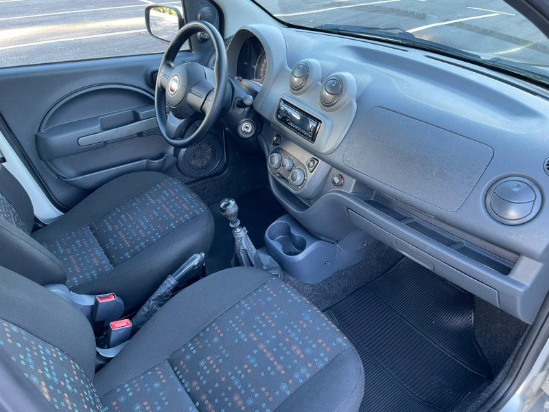 UNO 1.0 EVO VIVACE 8V FLEX 4P MANUAL - 2014 - CAXIAS DO SUL