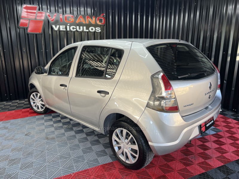 SANDERO 1.0 EXPRESSION 16V FLEX 4P MANUAL - 2014 - CAXIAS DO SUL