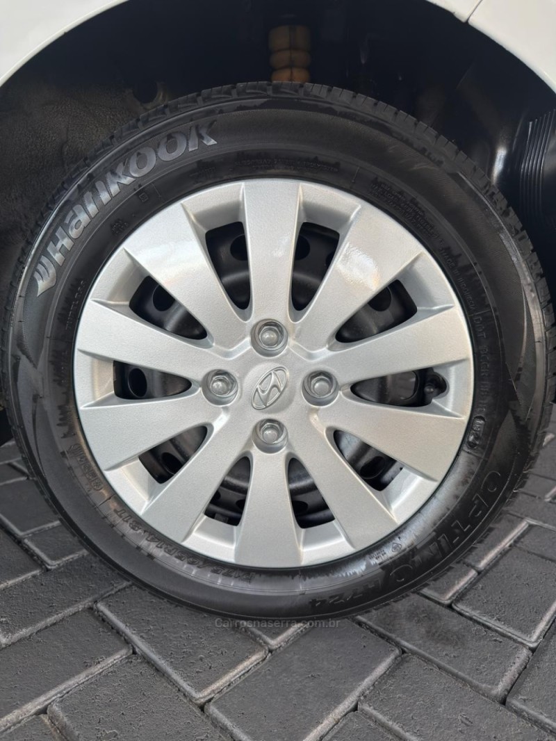 HB20 1.0 COMFORT 16V FLEX 4P MANUAL - 2013 - CAXIAS DO SUL