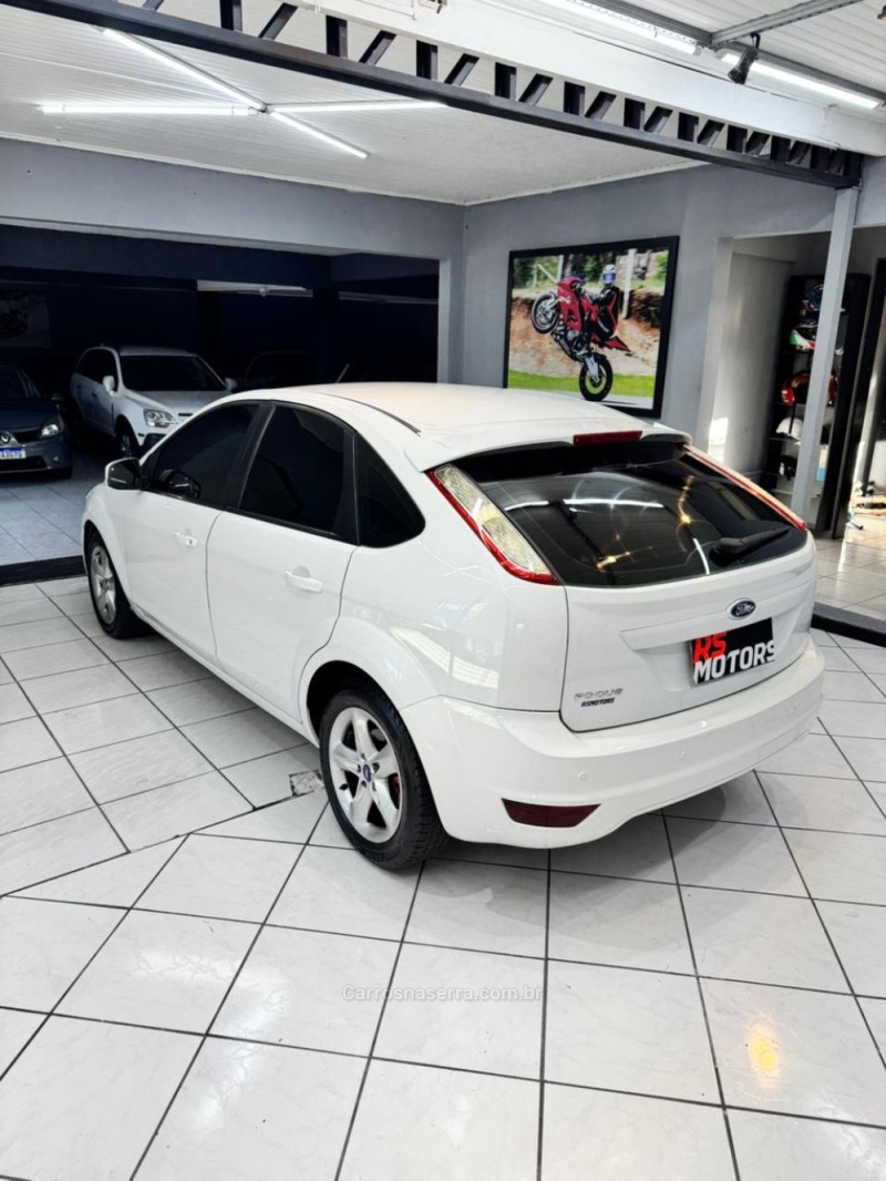 FOCUS 1.6 8V FLEX 4P MANUAL - 2012 - CAXIAS DO SUL