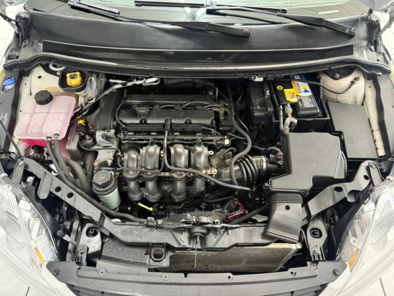 FOCUS 1.6 8V FLEX 4P MANUAL - 2012 - CAXIAS DO SUL