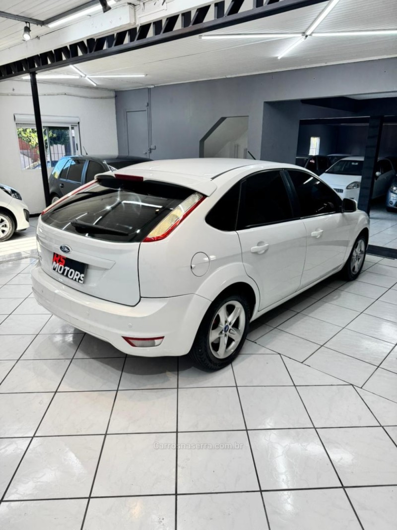 FOCUS 1.6 8V FLEX 4P MANUAL - 2012 - CAXIAS DO SUL