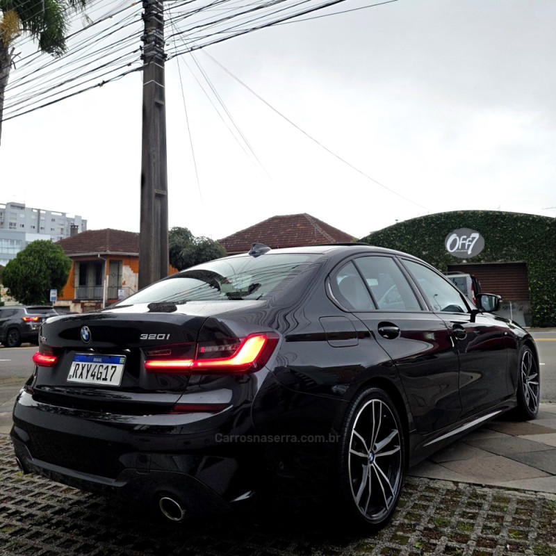 320I 2.0 M SPORT 16V TURBO ACTIVEFLEX 4P AUTOMÁTICO - 2022 - CAXIAS DO SUL