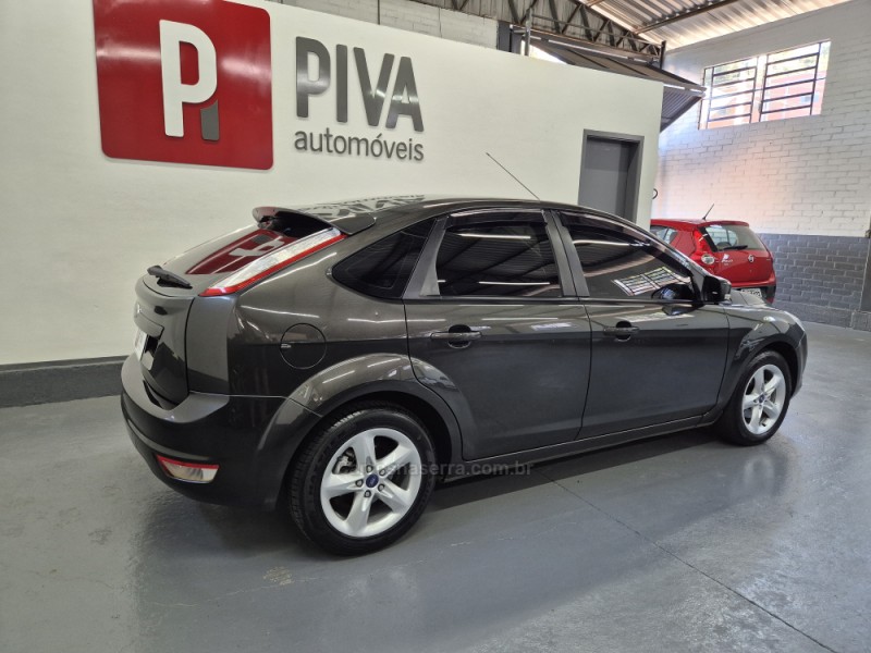FOCUS 1.6 GLX 16V FLEX 4P MANUAL - 2013 - GARIBALDI