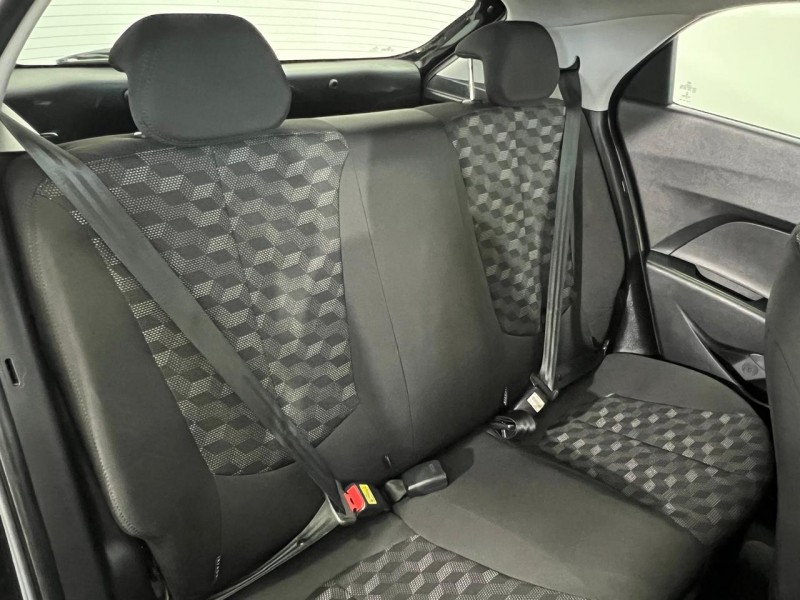 HB20 1.6 COMFORT 16V FLEX 4P MANUAL - 2017 - FARROUPILHA