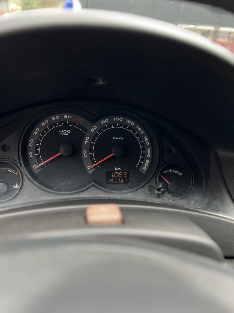 PRISMA 1.4 MPFI JOY 8V FLEX 4P MANUAL - 2010 - CAXIAS DO SUL