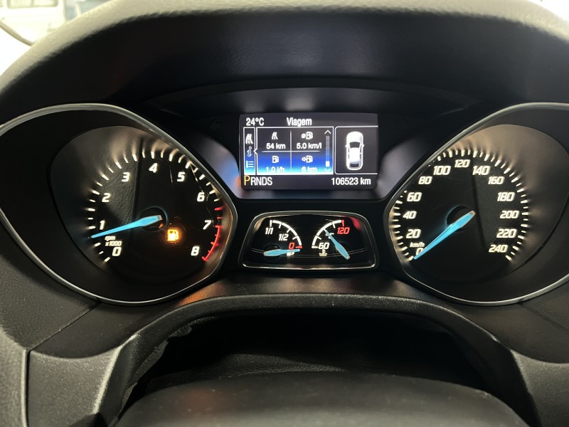 FOCUS 2.0 TITANIUM PLUS HATCH 16V FLEX 4P AUTO - 2015 - CAXIAS DO SUL