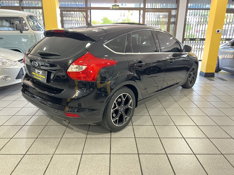 FOCUS 2.0 TITANIUM PLUS HATCH 16V FLEX 4P AUTO - 2015 - CAXIAS DO SUL