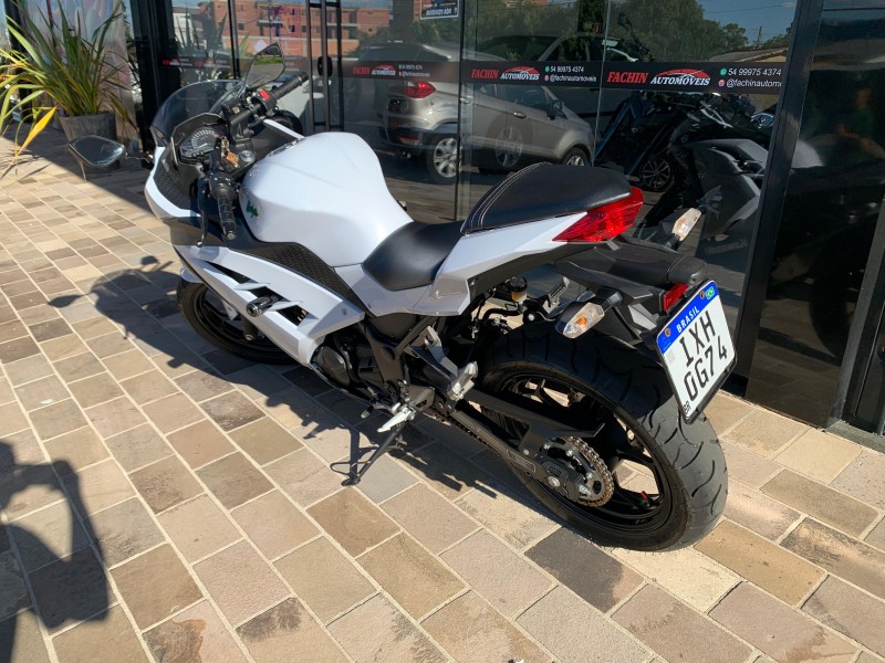 NINJA 300 ABS LIMITED EDITION - 2015 - VACARIA