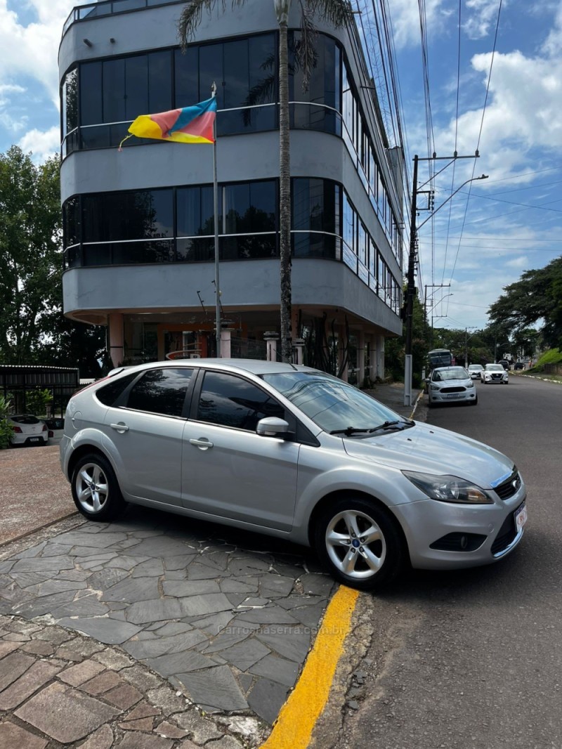 FOCUS 1.6 SE PLUS 16V FLEX 4P MANUAL - 2013 - CARLOS BARBOSA