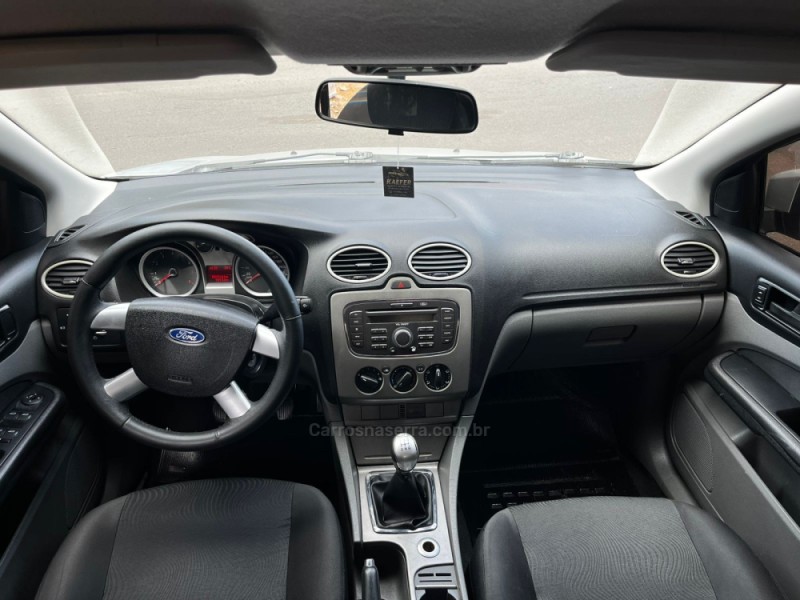 FOCUS 1.6 SE PLUS 16V FLEX 4P MANUAL - 2013 - CARLOS BARBOSA