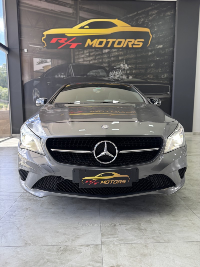 GLA 200 1.6 CGI VISION BLACK EDITION 16V TURBO FLEX 4P AUTOMÁTICO - 2016 - CAXIAS DO SUL