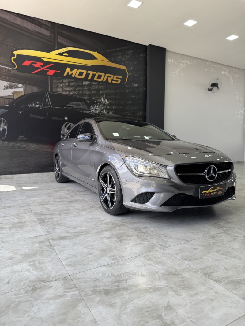 GLA 200 1.6 CGI VISION BLACK EDITION 16V TURBO FLEX 4P AUTOMÁTICO - 2016 - CAXIAS DO SUL