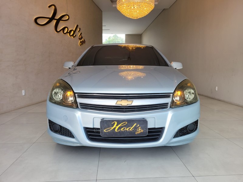 VECTRA 2.0 MPFI GT HATCH 8V FLEX 4P MANUAL - 2011 - CANELA