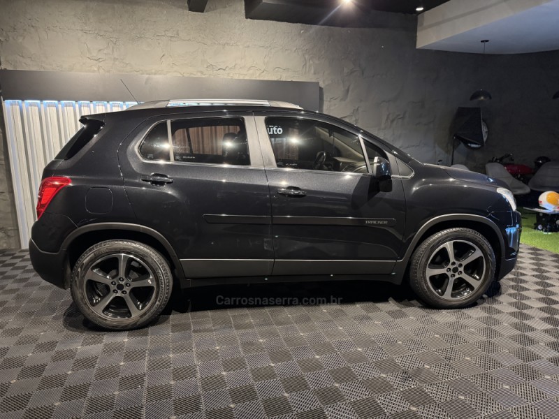 TRACKER 1.8 MPFI LTZ 4X2 16V FLEX 4P AUTOMÁTICO - 2015 - FARROUPILHA