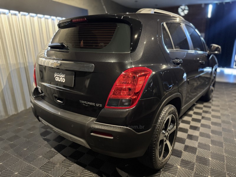 TRACKER 1.8 MPFI LTZ 4X2 16V FLEX 4P AUTOMÁTICO - 2015 - FARROUPILHA