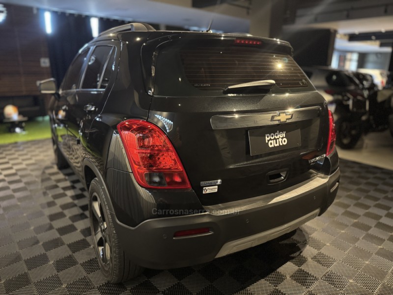 TRACKER 1.8 MPFI LTZ 4X2 16V FLEX 4P AUTOMÁTICO - 2015 - FARROUPILHA