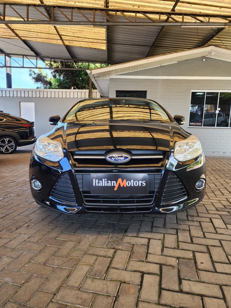 FOCUS 2.0 SE PLUS SEDAN 16V FLEX 4P AUTOMÁTICO - 2014 - CAXIAS DO SUL